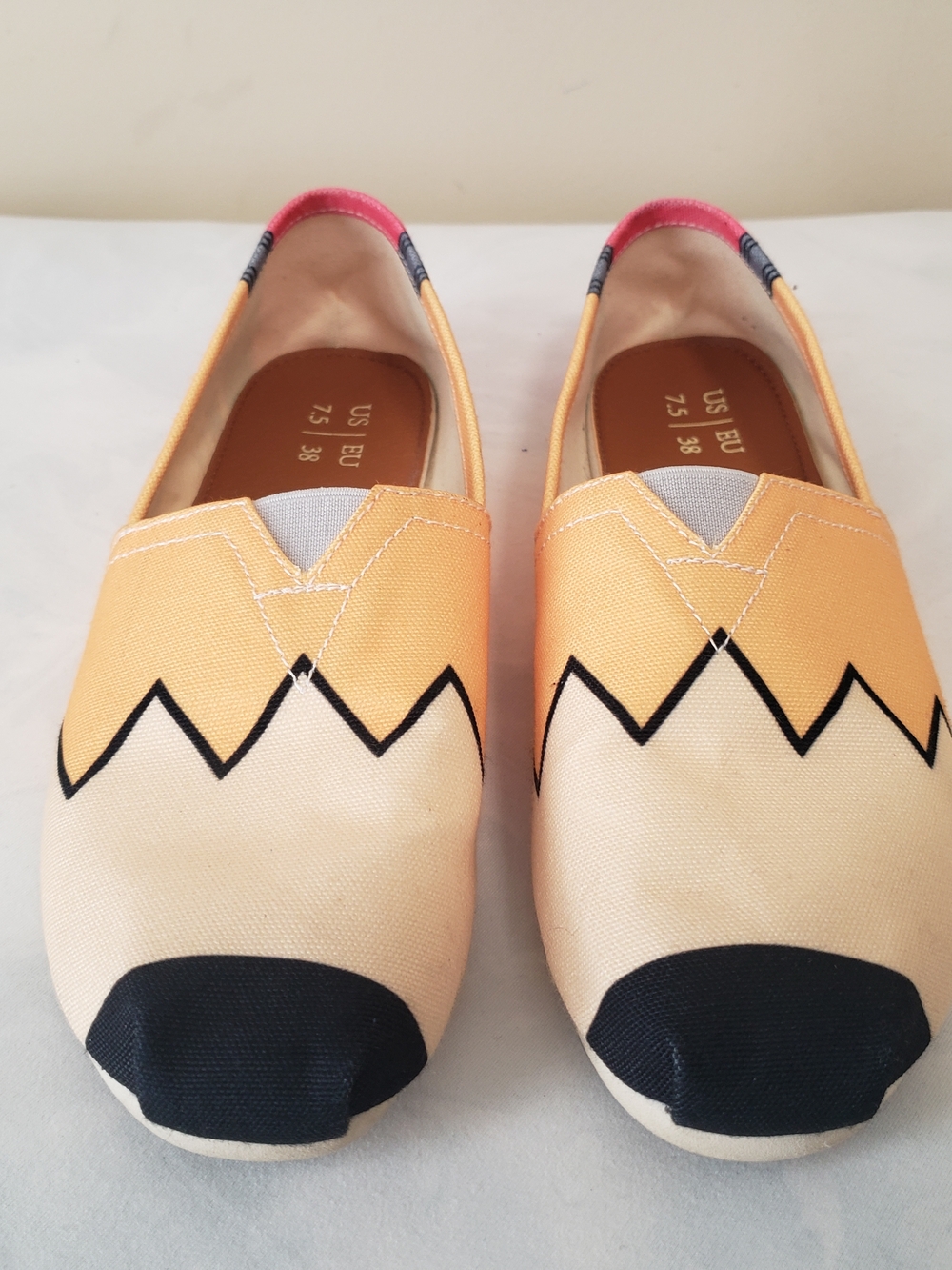 Women's Casual Canvas Slip-On Flats in Peach and Black